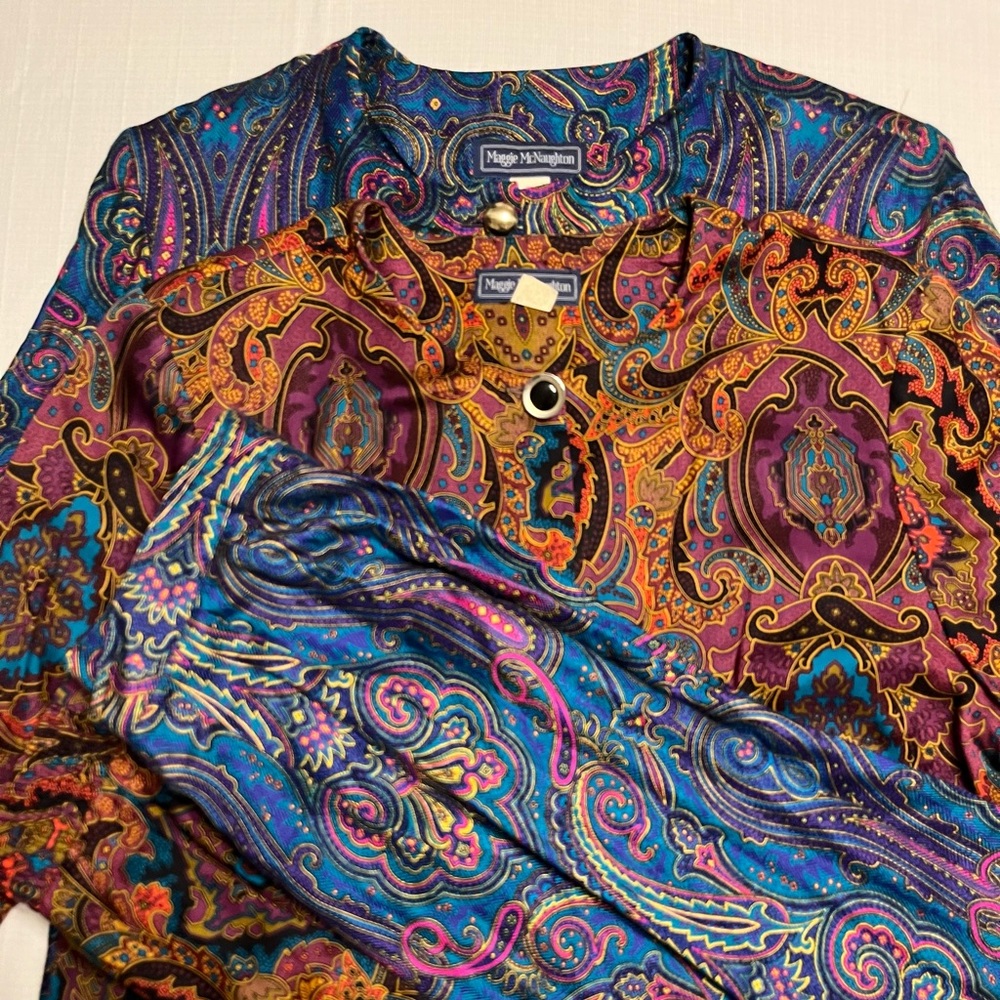 Plus size vintage 2 piece sets. Maggie McNaughton 20w 22 skirt and blouse set